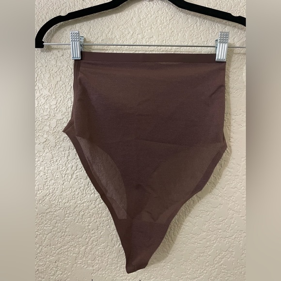 NWOT Skims Mesh Thong Briefs & Mesh Tube Top Adjustable Straps Size M Brown - Picture 6 of 9